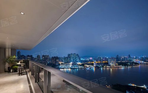 每一个见过她美貌的人都会被它折服 白鹅潭的夜景真的是太美了,在广州