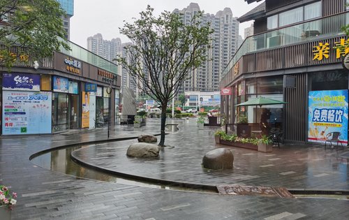 万科理想城商业街