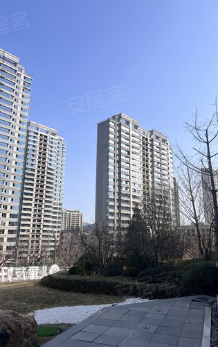 领秀城樾系健康宅动态:又是阳光普照的一天,工期很快,来看房子吧-济南