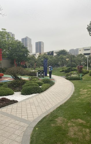 凤凰湾景观花园组团好好看方便小孩玩耍