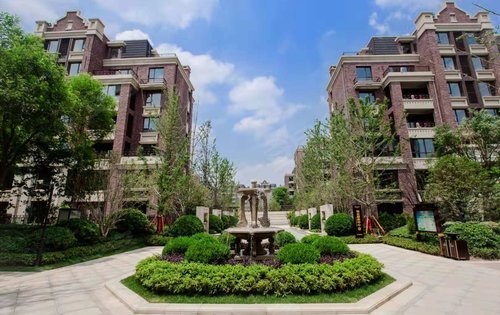 豫发米兰小镇大学路地铁口三公园新城一中一小公立学校面积86176平方