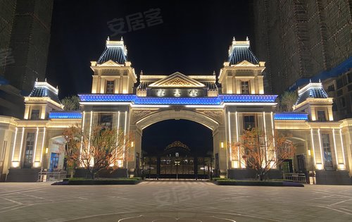 孝感恒大成城门楼夜景