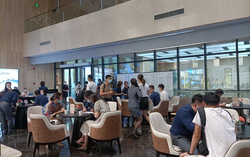 融侨滨江城周末看房现场