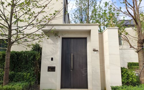 城市久违的蓝天白云这里随处可见金臣颐墅续销中150平主力户型欢迎