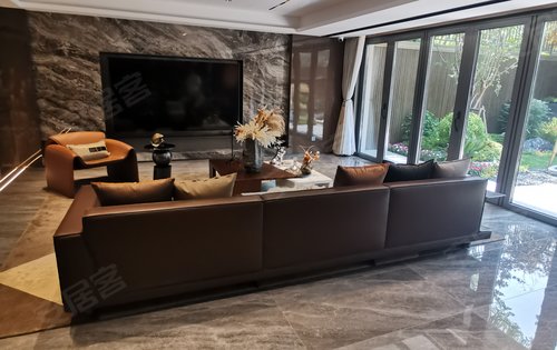 青云阙联排样板间实拍图