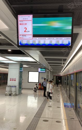 4号线始发站牛湖地铁口10.28运行