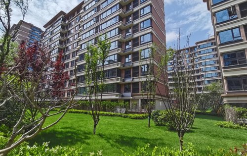 龙湖项目交付实景图,龙湖全国前五的物业,十年如一日的小区环境,高