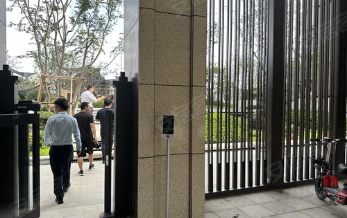 元熙樾府动态:小区大门入口门禁-西安安居客