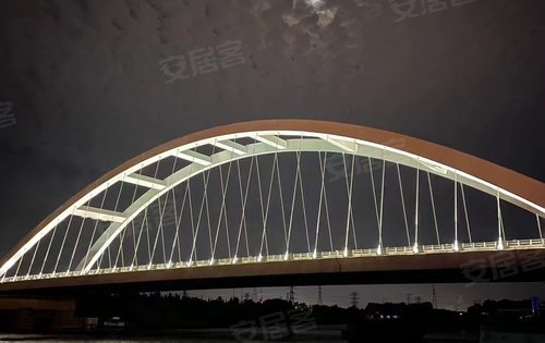 弘阳公园大道动态:旁边美丽的大吴桥夜景