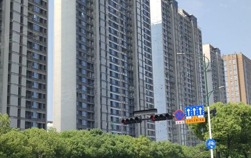 中海云宸动态:2号楼的外立面正在施工-杭州安居客