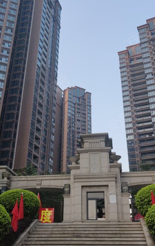 六约麟恒中心广场图片