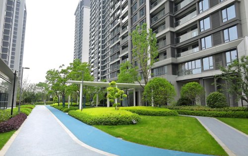 保亿未来长江城动态:小区园林郁郁葱葱即将交房-武汉安居客