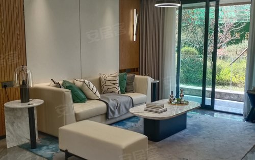 华阳首府动态:131平三室两厅两卫,全明户型,南北通透双向落地大阳台