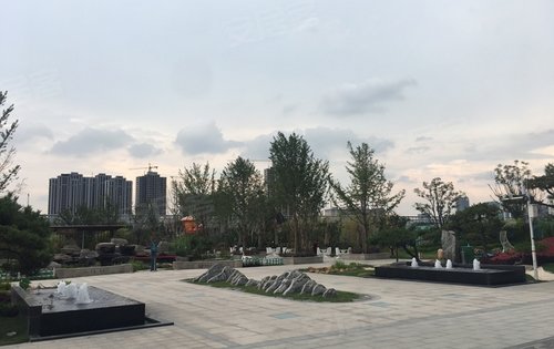 碧桂园西湖·湖悦动态:八月一日的西湖售楼部一景-郑州安居客