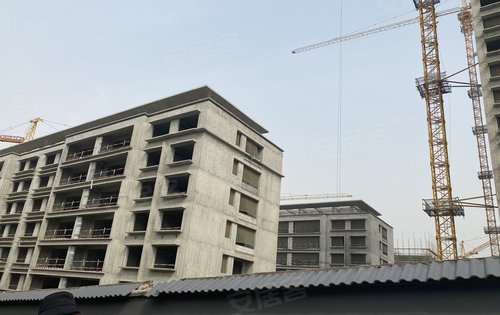 清凉山樾动态:洋房已经封顶了,高层2号楼马上取证,114平,135平火热
