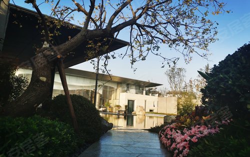 阳光城西郊半岛动态:阳光城西郊半岛,沿江叠墅,小区景观初现-杭州安居