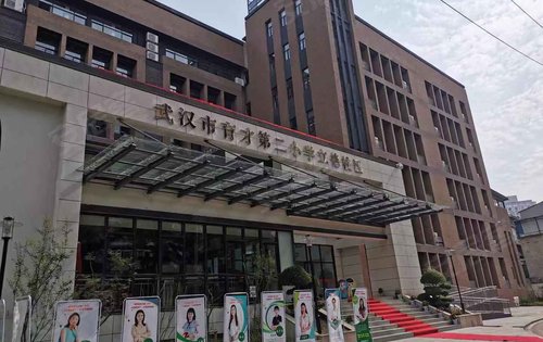 华润万象城幸福里比邻育才二小立德校区