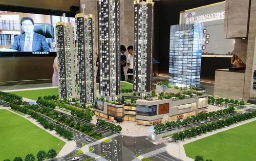 【佳华领悦广场】与坪山中心区地铁16/19号线新和站直连,2站换乘14号