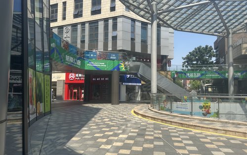 公交枢纽 商业:龙湖天街百联商圈,传悦坊,苏宁生活广场 书包:奉贤中学