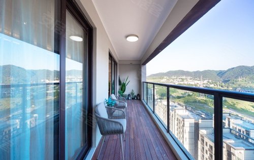 7.2米大横厅,1.7米大阳台!坐北朝南!