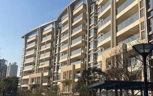 保利达三期总高8层洋房南北通透现房在售欢迎来实地看房