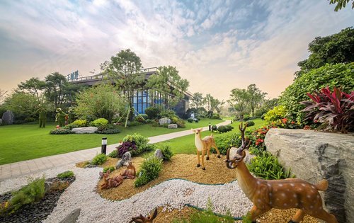 手机实拍公园景观房