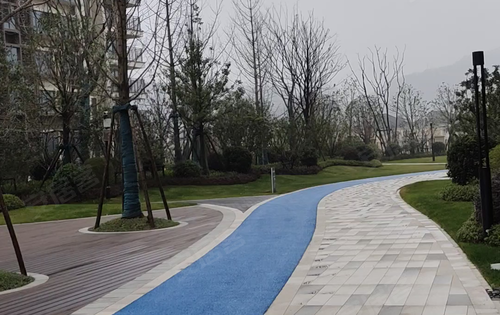 小区儿童乐园休闲跑道