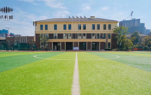 枫树山中航城小学实景图