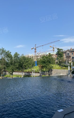 阳光城哈罗小镇城市低密度住宅低容积率绿化率百分之70欢迎来访