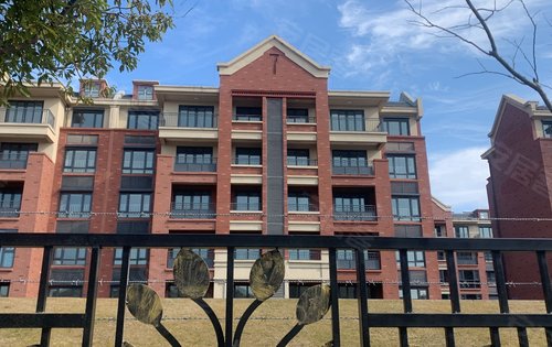 崇明岛大爱城六层花园洋房外立面景观