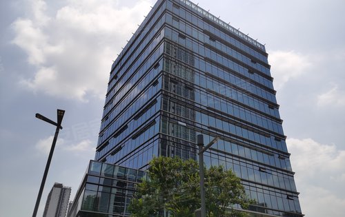 广州大学城智慧谷·12光年动态:思科智慧城写字楼玻璃幕墙实景图-广州