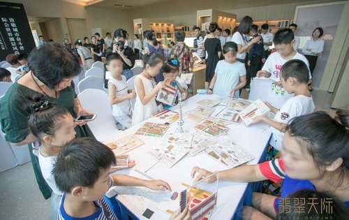 营销中心暨公园示范区今日盛放
英国皇家礼仪之旅面试优雅启动