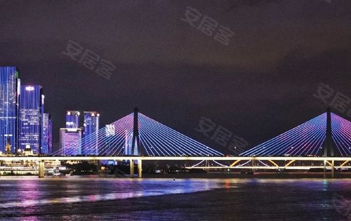 长沙河东夜景真的太美了湘江风吹的也很舒服
