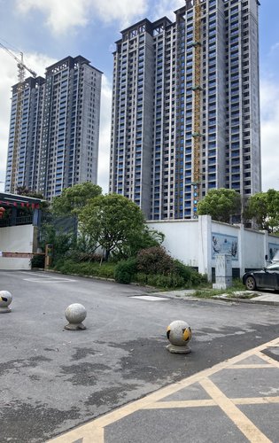 佳阳大都府动态:佳阳大都府3.4号楼在做外墙涂料-武汉安居客