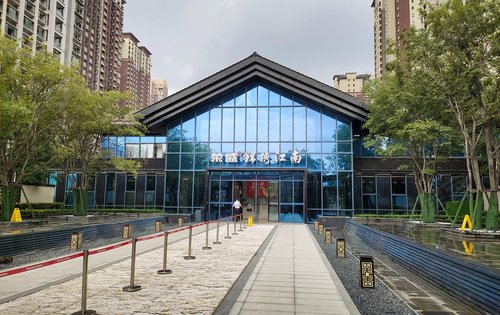 荣盛锦绣江南动态:荣盛锦绣江南9.6号小区大门口随拍-漯河安居客