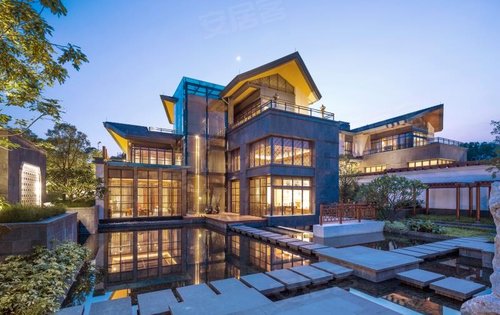 中海汤泉独栋别墅带装修再售