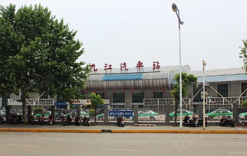 长途汽车站2公里以内出行便利