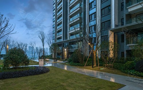 龙湖春江天镜动态:实景拍摄园区-重庆安居客