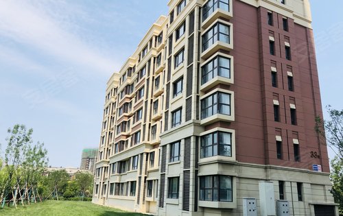 富力新城电梯洋房七层到顶一梯两户超大楼间距实景外观