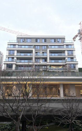 龙湖春屿江岸动态:春屿江岸退台洋房二楼样板间装修施工中等待开放欢迎关注-重庆安居客
