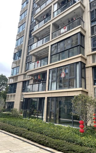 碧桂园藏珑府小区楼栋外观