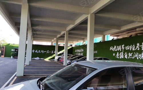 售楼部的客户专用停车场