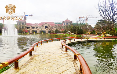 小区中庭景观拥有3000多平方米的人工湖
