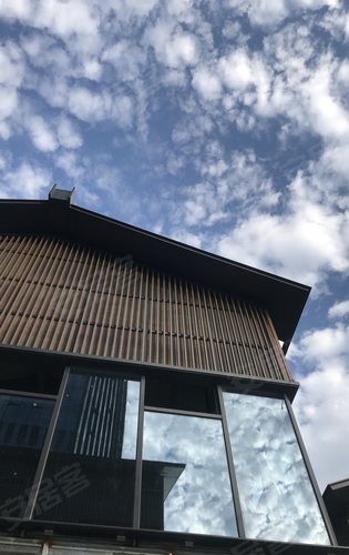 腾瑞外滩湾商业街区