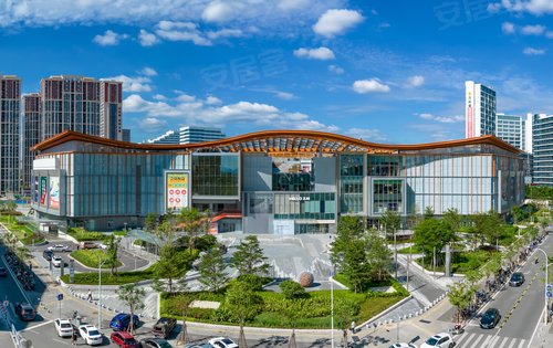 联发臻荣府动态:周边配套设施齐全:家门口九年一贯制·华大附校加挂