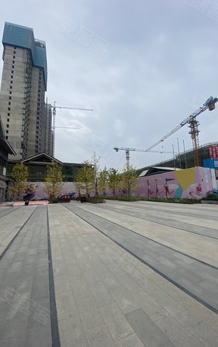 周口东新区建业十八城瞰景高层