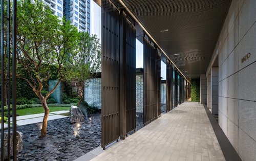 万科大都会家园动态:小区风雨连廊设计,让业主回家不再为刮风下雨烦恼