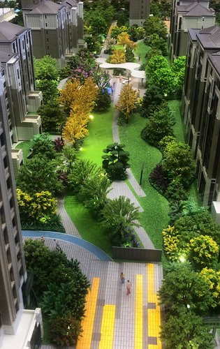 小区占地约三千片的景观空间