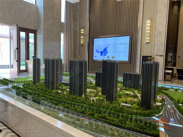 华侨城天鹅堡,南京华侨城天鹅堡房价,楼盘户型,周边配套,交通地图,扬子江大道和吴侯街交汇处 - 安居客