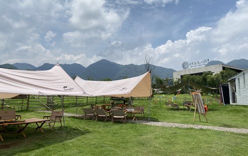 大爱书院小镇欢迎你的到来